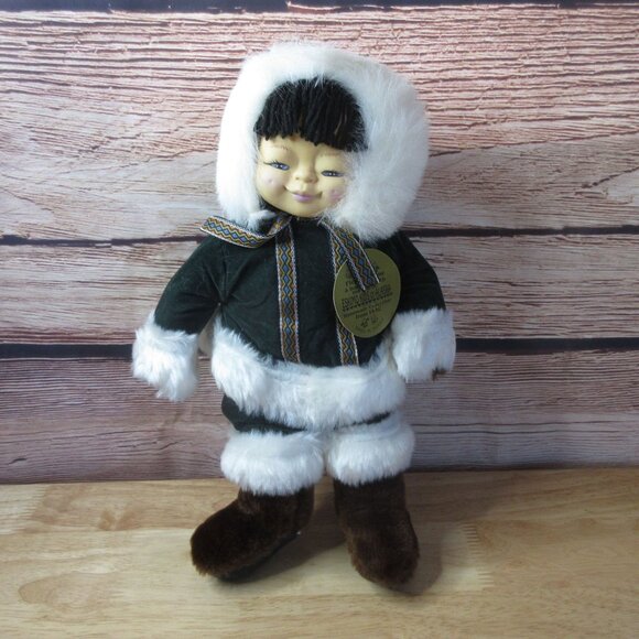 Eskimo Kids of Alaska 15 Inch Doll Vintage 1980s Made in Taiwan - Picture 2 of 6